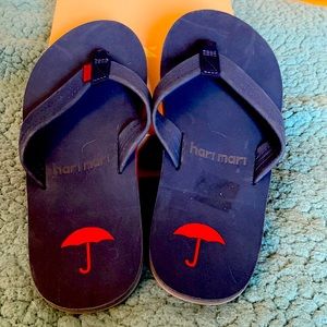 Mens size 8 hari mari navy flip flop. NWOB perfect condition